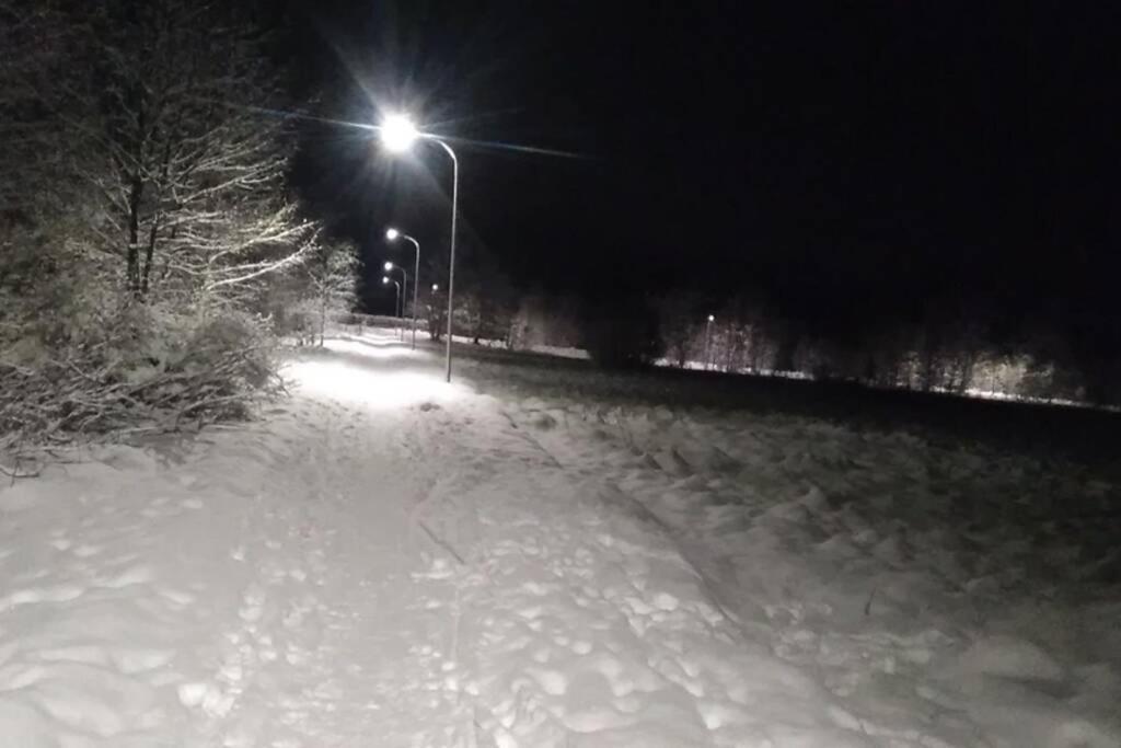 Nowoczesne Mieszkanie Blisko Natury I Sklepu Biedronka Карпач Екстериор снимка